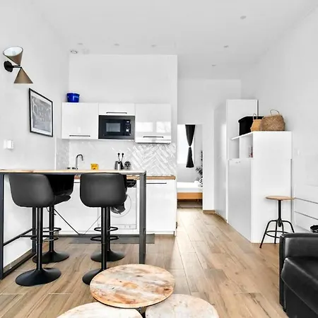 Modern Loft Quick Access To La Defense شقة *